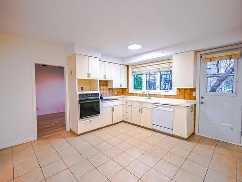 Kitchen - 5713 Av. Wolseley, Côte-Saint-Luc, QC - Indoor Photo Showing Kitchen