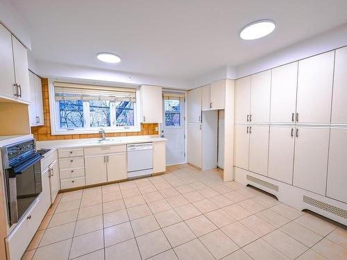 Kitchen - 5713 Av. Wolseley, Côte-Saint-Luc, QC - Indoor Photo Showing Kitchen