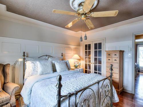 Chambre Ã  coucher principale - 1553 Boul. Jolibourg, Laval (Sainte-Dorothée), QC - Indoor Photo Showing Bedroom