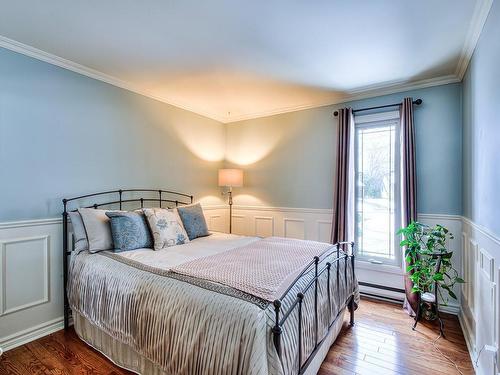 Chambre Ã Â coucher - 1553 Boul. Jolibourg, Laval (Sainte-Dorothée), QC - Indoor Photo Showing Bedroom