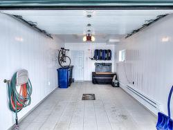 Garage - 