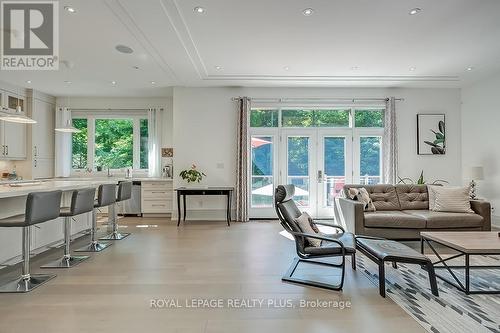 3136 Limestone Road, Milton, ON - Indoor Photo Showing Living Room