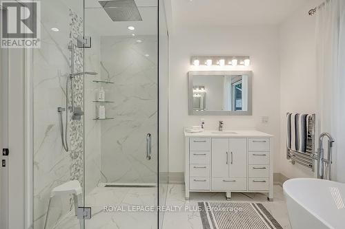 3136 Limestone Road, Milton, ON - Indoor Photo Showing Bathroom