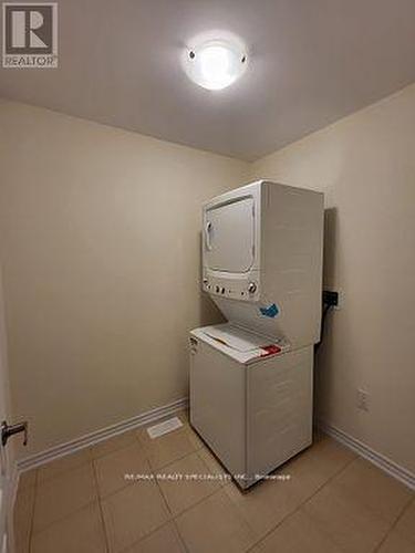 280 Explorer Way, Thorold, ON - Indoor Photo Showing Laundry Room