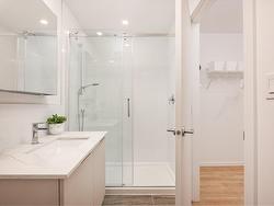 Ensuite bathroom - 