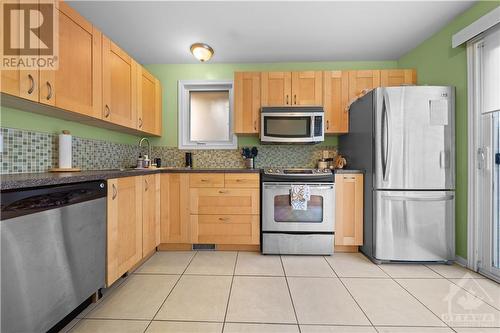 3310 Southgate Road Unit#193, Ottawa, ON - Indoor Photo Showing Kitchen With Stainless Steel Kitchen