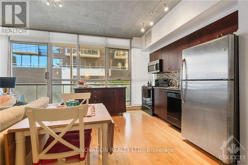 201 - 179 George Street, Ottawa, ON - Indoor Photo Showing Kitchen