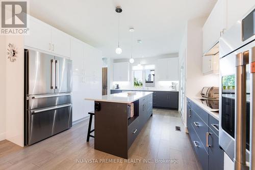 2358 Wickerson Road, London, ON - Indoor Photo Showing Kitchen With Upgraded Kitchen