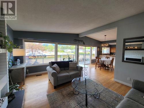 4901 Straume Avenue, Terrace, BC - Indoor Photo Showing Living Room