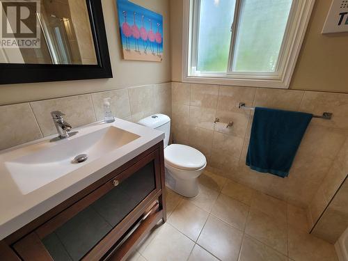 4901 Straume Avenue, Terrace, BC - Indoor Photo Showing Bathroom