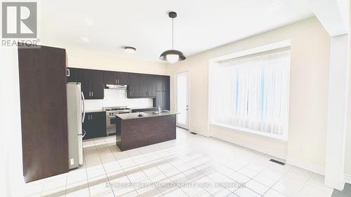 6 Bannockburn Drive, Vaughan, ON - Indoor Photo Showing Kitchen