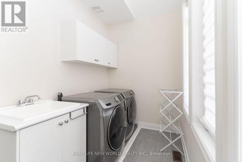 6 Bannockburn Drive, Vaughan, ON - Indoor Photo Showing Laundry Room