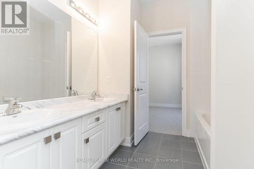 6 Bannockburn Drive, Vaughan, ON - Indoor Photo Showing Bathroom