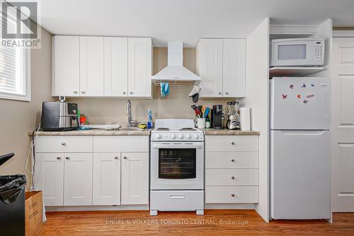 594 Oak Street, Collingwood, ON - Indoor Photo Showing Kitchen