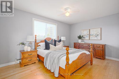 594 Oak Street, Collingwood, ON - Indoor Photo Showing Bedroom