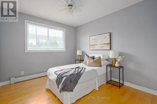 594 Oak Street, Collingwood, ON - Indoor Photo Showing Bedroom