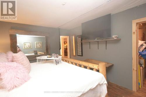 3227 Muskoka Street, Severn, ON - Indoor Photo Showing Bedroom