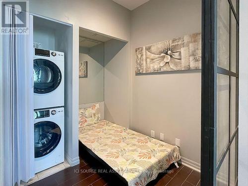 915 - 3939 Duke Of York Boulevard, Mississauga (City Centre), ON - Indoor Photo Showing Laundry Room