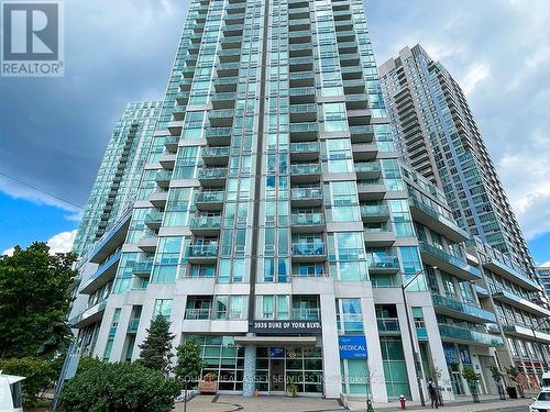 915 - 3939 Duke Of York Boulevard, Mississauga (City Centre), ON - Outdoor With Balcony With Facade