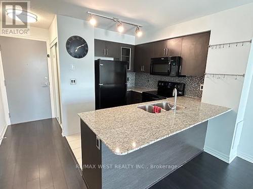 1123 - 80 Esther Lorrie Drive, Toronto (West Humber-Clairville), ON - Indoor Photo Showing Kitchen With Double Sink