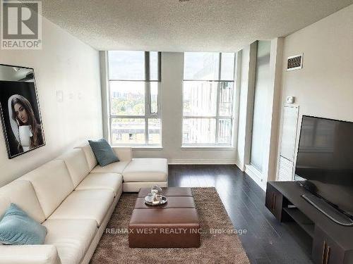 1123 - 80 Esther Lorrie Drive, Toronto (West Humber-Clairville), ON - Indoor Photo Showing Living Room