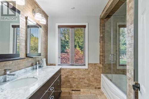 1381 Beemer Avenue, Mississauga, ON - Indoor Photo Showing Bathroom