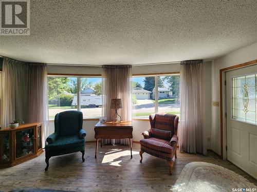 114 Cairo Street, Wolseley, SK - Indoor Photo Showing Living Room