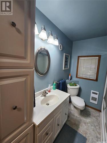 114 Cairo Street, Wolseley, SK - Indoor Photo Showing Bathroom