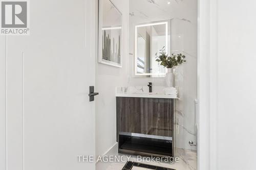 231 Falstaff Avenue, Toronto (Maple Leaf), ON -  Photo Showing Bathroom