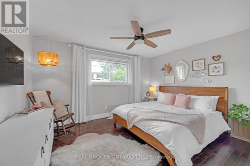 905 Cloverleaf Drive, Burlington, ON - Indoor Photo Showing Bedroom