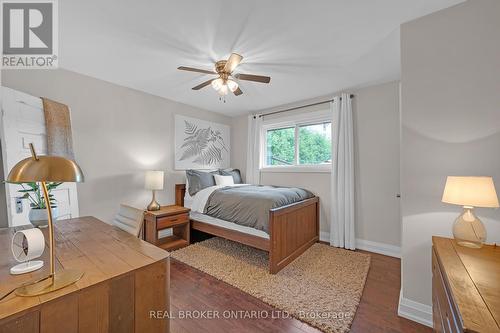 905 Cloverleaf Drive, Burlington (Lasalle), ON - Indoor Photo Showing Bedroom