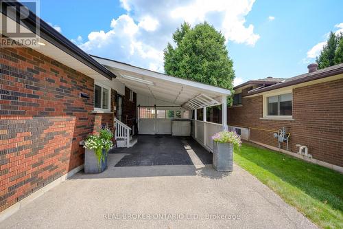 905 Cloverleaf Drive, Burlington (Lasalle), ON - Outdoor With Exterior