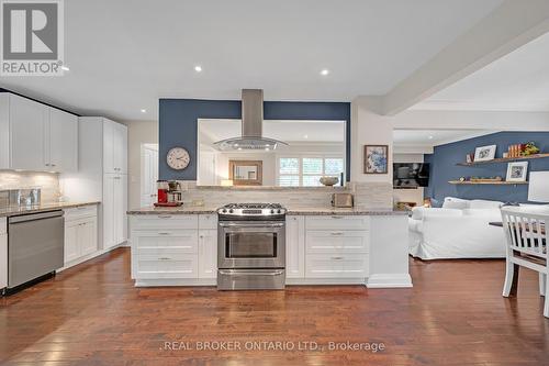 905 Cloverleaf Drive, Burlington, ON - Indoor Photo Showing Kitchen With Upgraded Kitchen