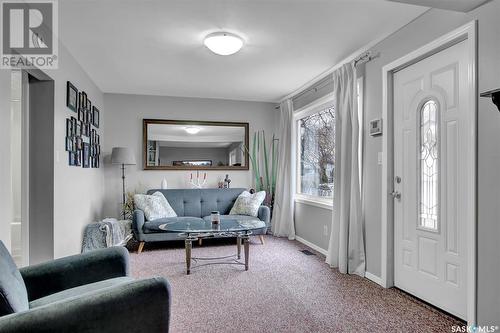 123 Osler Street, Regina, SK - Indoor Photo Showing Living Room