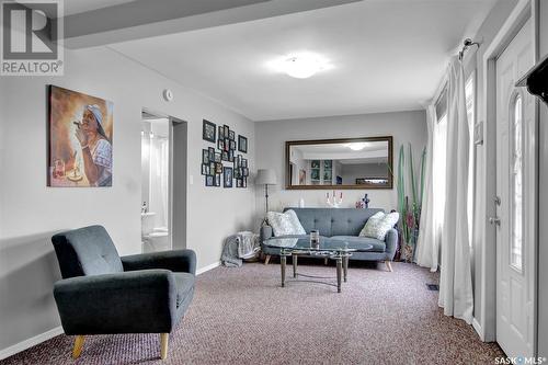 123 Osler Street, Regina, SK - Indoor Photo Showing Living Room