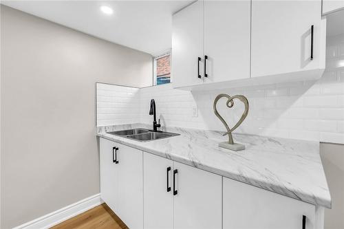 32 Miami Drive, Hamilton, ON - Indoor Photo Showing Kitchen With Double Sink