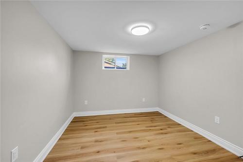 32 Miami Drive, Hamilton, ON - Indoor Photo Showing Other Room