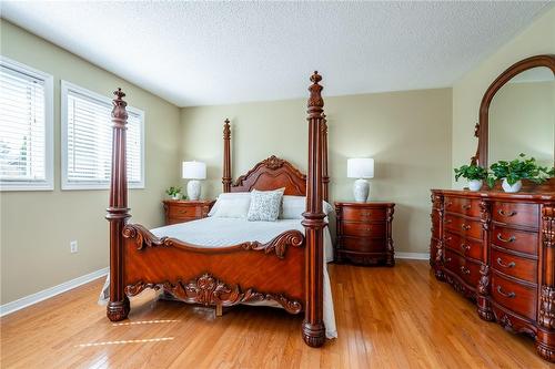 5740 Stibbard Road, Mississauga, ON - Indoor Photo Showing Bedroom