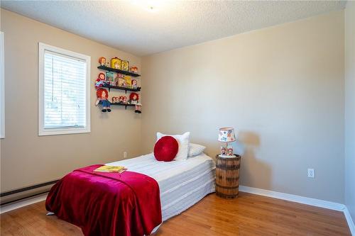 5740 Stibbard Road, Mississauga, ON - Indoor Photo Showing Bedroom