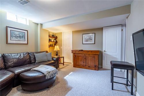 5740 Stibbard Road, Mississauga, ON - Indoor Photo Showing Living Room