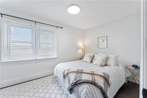 57 West 4Th Street, Hamilton, ON - Indoor Photo Showing Bedroom