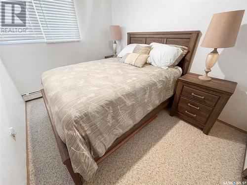 201 1110 9Th Avenue Ne, Swift Current, SK - Indoor Photo Showing Bedroom