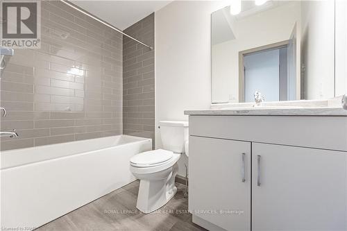 2A - 36 Grant Avenue, Hamilton (Landsdale), ON - Indoor Photo Showing Bathroom