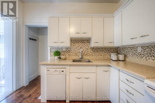 51 Crombie Street, Cambridge, ON - Indoor Photo Showing Kitchen