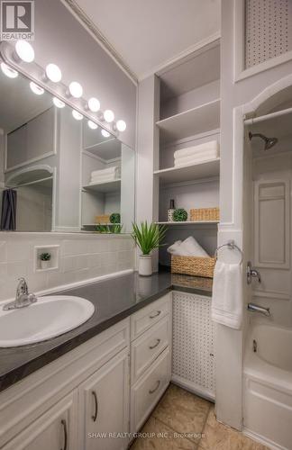 51 Crombie Street, Cambridge, ON - Indoor Photo Showing Bathroom