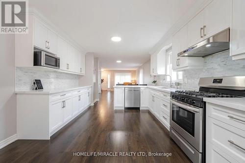 228 Lea Crescent, Welland, ON - Indoor Photo Showing Kitchen With Stainless Steel Kitchen With Upgraded Kitchen