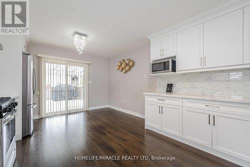 228 Lea Crescent, Welland, ON - Indoor Photo Showing Kitchen