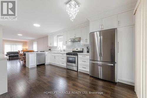 228 Lea Crescent, Welland, ON - Indoor Photo Showing Kitchen With Stainless Steel Kitchen With Upgraded Kitchen