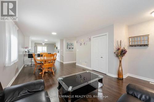 228 Lea Crescent, Welland, ON - Indoor Photo Showing Living Room