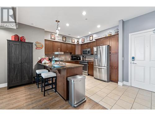 3833 Brown Road Unit# 1311, West Kelowna, BC - Indoor Photo Showing Kitchen